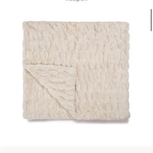 Antique Ivory Throw Blanket in Faux Fur | Lola Blankets