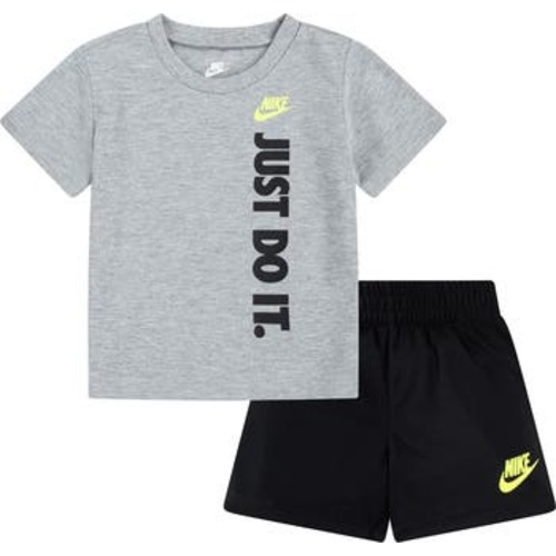 Nike Logo Graphic T-Shirt & Shorts Set | Nordstromrack