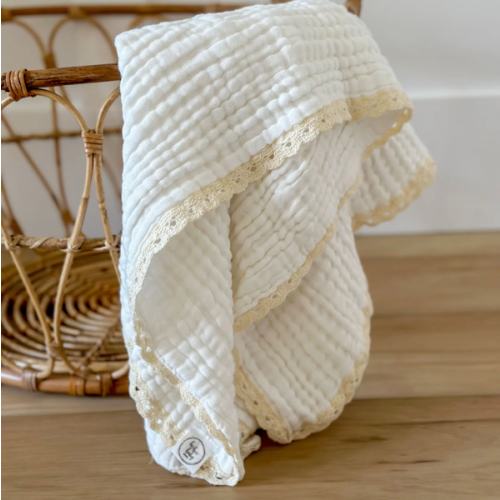 Muslin Trim Swaddle