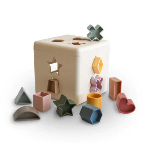 MUSHIE Shape Sorting Box