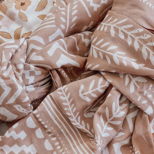 Tapestry Maple Sugar Swaddle - dusty pink swaddle – Mini Wander