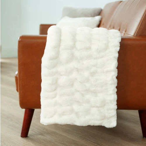 Minky Couture Cream Blanket (Size ‘Monster’)