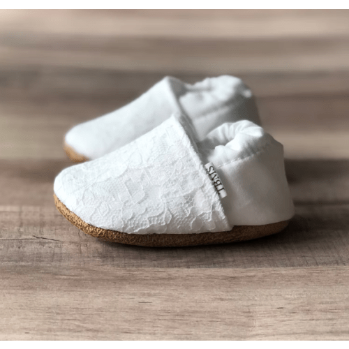 Lacey White Moccasins