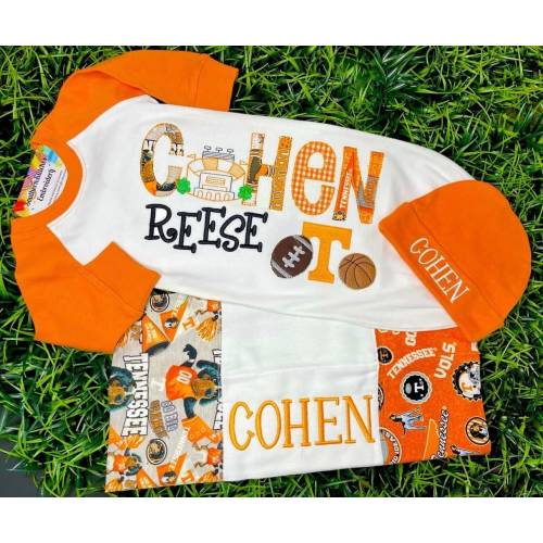 Personalized Baby Boy/Girl Gown Set.  Tennessee Vols Personalized Gown, Hat, Burp cloth set.