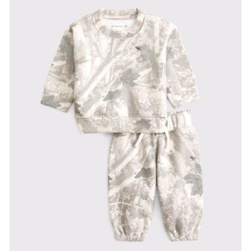 baby essential icon set