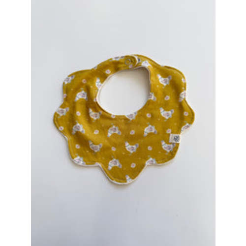 Baby scalloped bib SD323 – Silly Daisy