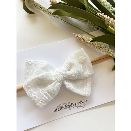 Cream Lace Baby Bow, Cream Eyelet Baby Bow, Baby Headbands, BoHo Baby Bows, Baby Shower Gift, Cream Lace Hair Bow