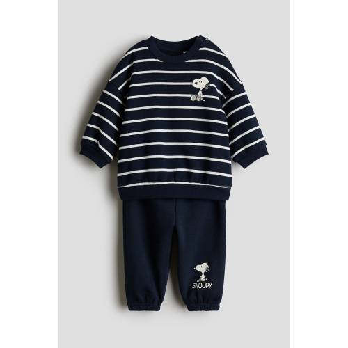 2-PIECE PRINTED SWEATSUIT