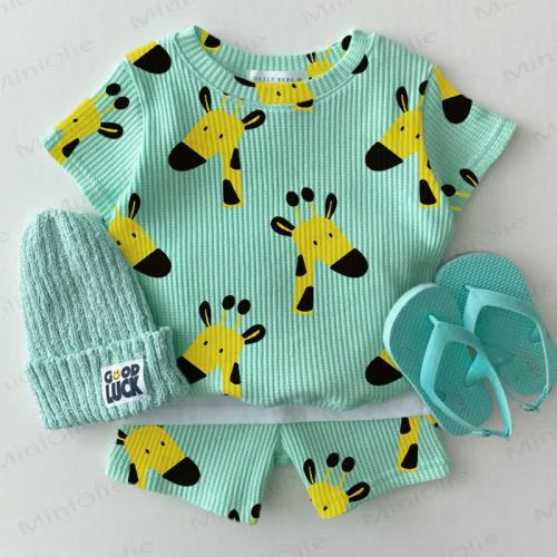 Baby Green Giraffe Waffle Tee and Shorts 2-piece Set