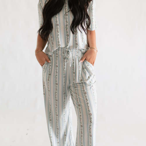 Women's T-Shirt and Pants Set in Blue Striped Floral