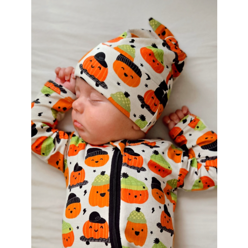 Knot Beanie, Pumpkin Buds