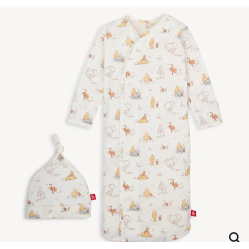 Magnetic Gown & Hat Set - Winnie the Pooh Moments with Friends