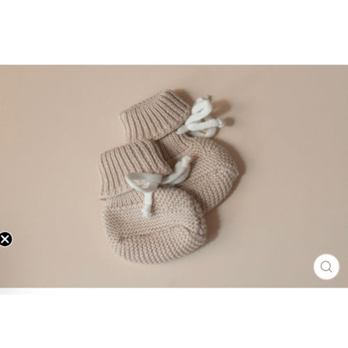 Knit Booties with white tie in Tan