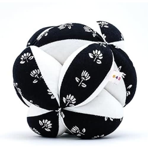 Clutch Ball for 0-1 Year Babies with Rattle for Brain Development Soft Plush Cotton Best Toys for Babies Kids Infants
