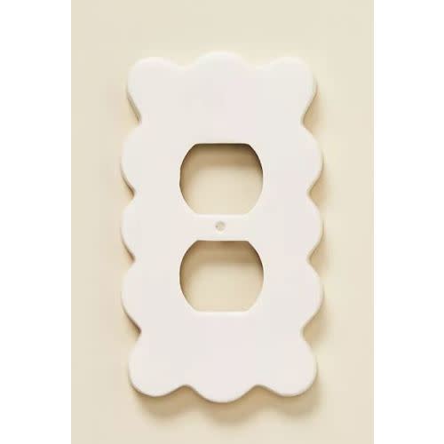 Wiggle Switch Plate - Single Outlet
