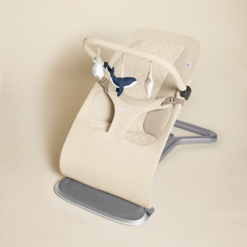 Ergobaby Evolve Bouncer & Toy Bar Bundle - Cream