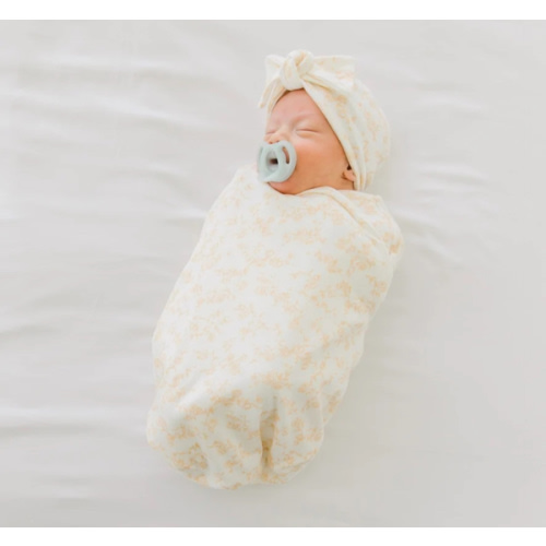 Cocoon Swaddle for Newborn | Mama Coco - two-step swaddle