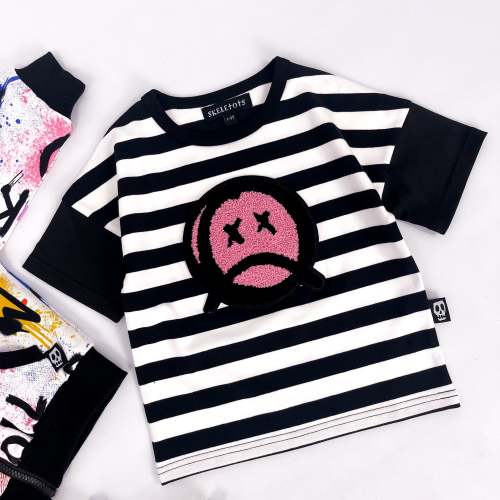 STRIPE SAD FACE PATCH TEE