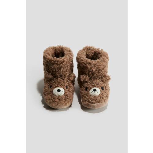 H&M Slippers (4-5)