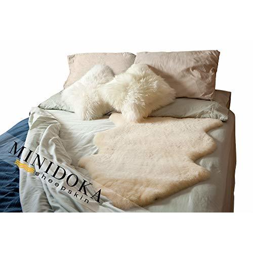 Desert Breeze Distributing Minidoka Sheepskin Underlay - Super Soft Plush Rugs - Medical Lambskin Underlay - Soft Fur Rug - Natural Lamb Sheepskin Rug - Large Size Natural Shape 41-inch Length - Gold