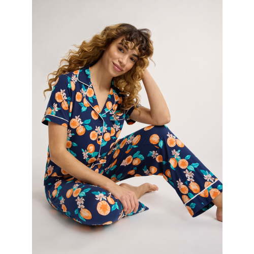 Joyspun Women's Dreamy Soft Collection Notch Collar Short Sleeve Knit Top & Capri Pajama Set, 2-Piece, Sizes XS-3X