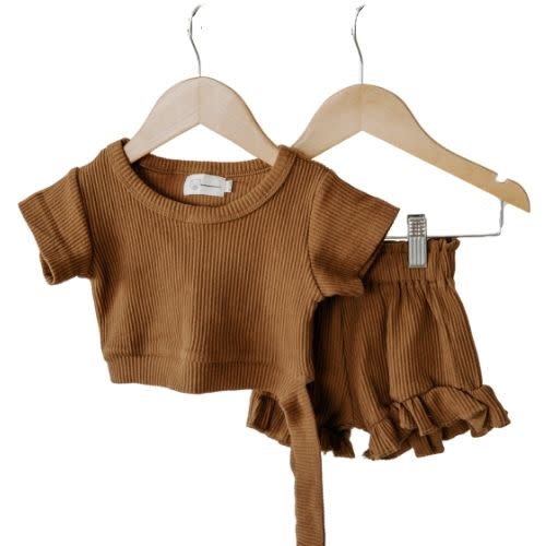 Ella set in coffee