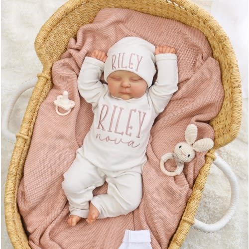 Baby Coming Home Outfit, Personalized Baby Gift, Custom Baby Apparel, Embroidered Name Outfit, Personalized Baby Clothing, newborn gift.