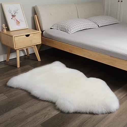 Premium Genuine Sheepskin Rug, Genuine Sheepskin Natural Fluffy Fuzzy Lambskin Fur Area Rug for Kids Bedroom Sofa Chair Seat Cover Pets Dogs Mat Single Pelt/2'x 3' White/Ivory