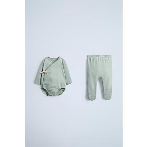 PLAIN BODYSUIT AND FOOTED LEGGINGS MATCHING SET - Light green | ZARA United States
