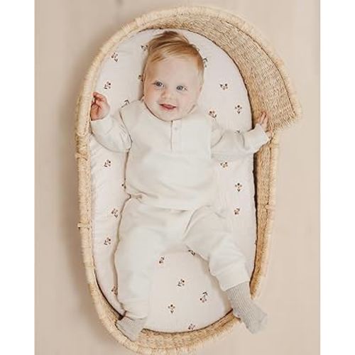 Amazon.com: Konssy Muslin Bassinet Sheets for Baby Girl Boy, 2 Pack Soft Breathable Baby Bassinet Mattress Sheets Fit for Hourglass Oval Cradle, Moses Basket Rectangle Mattress (Brown,Berry) : Baby