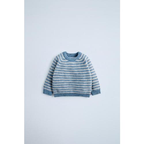WOOL AND CASHMERE BLEND SWEATER
