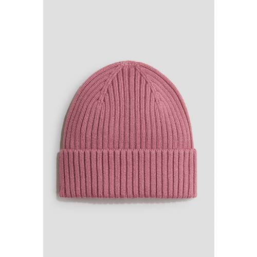 RIB-KNIT BEANIE