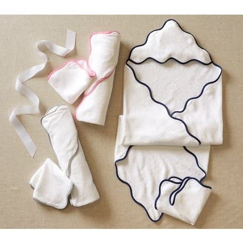 Organic Scallop Baby Hooded Towel & Washcloth Set | Pottery Barn Kids