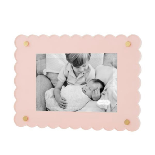 Scalloped Acrylic Frame Pink