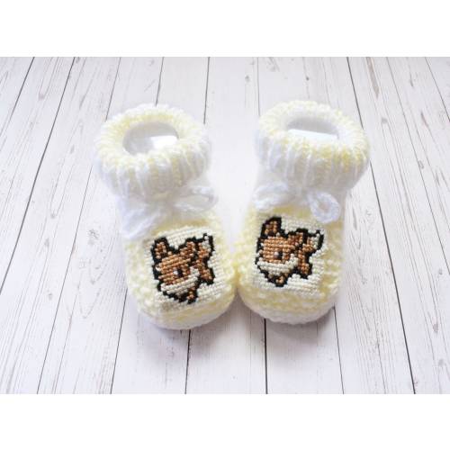Eevee inspired knitted baby booties * gender neutral newborn shoes * stay on crib slippers * baby shower gift * coming home outfit