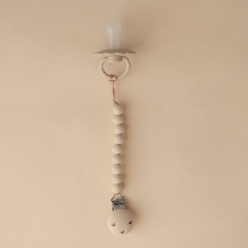 Mushie Silicone Pacifier Clip (Hera Sand)