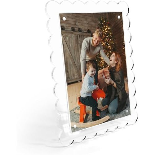 DABLUE 1 Pack Acrylic Picture Frame 5 x 7 Inch Clear Scalloped Photo Frame Acrylic Magnetic Picture Frame for Horizontal or Vertical Display