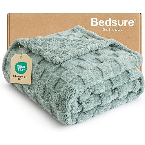 Bedsure Sage Green Throw Blanket for Couch - Checkered Fleece Blankets for Women Girls, Cute Soft Cozy Throw for Bedroom Decor Gifts, 50x60 Inches
