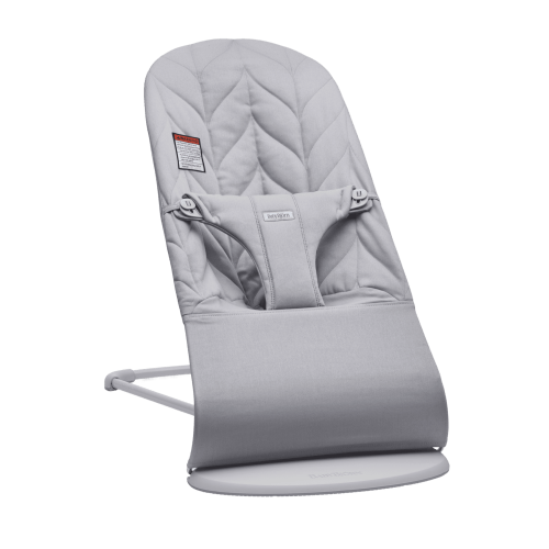 Bouncer Bliss: Light gray - Woven, Petal quilt