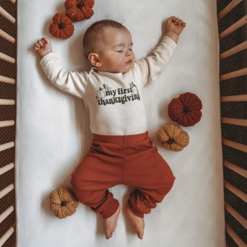Baby 1st thanksgiving Outfit. Newborn boy, infant girl. Gender neutral bodysuit. Burnt Orange pants. Personalized hat. Simple Retro Style