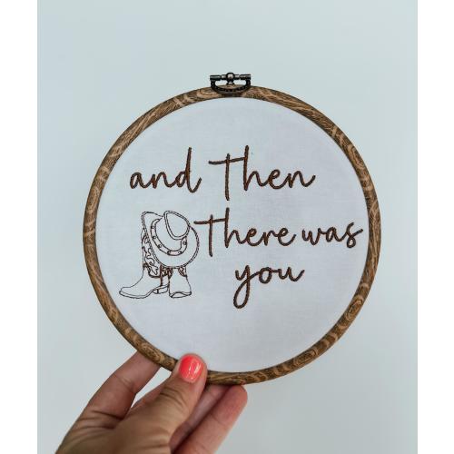 Western Baby Announcement, Western Theme Sign, Newborn Sign for Hospital, Keepsake Hoop, Cowboy Sign for Baby, Wester Photography Prop