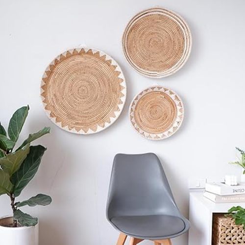 CHI AN HOME 23 inches Giant Boho Wall Baskets Decor, Extra Large Hyacinth Hanging Basket for Farmhouse & Rustic Wall Home Decoration, 22¾", 18¾", 14¾", Natural Woven Wall Art for Living Room or Bedroom, Table Settings (White)