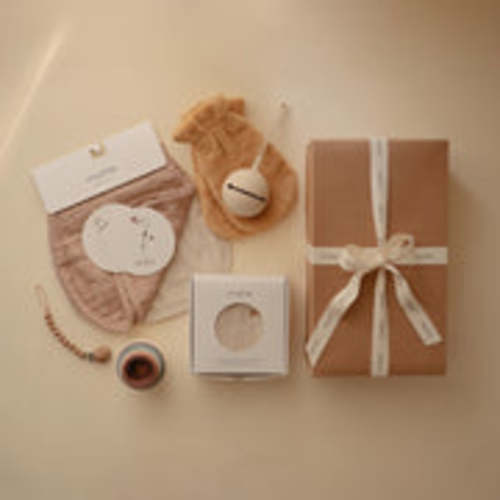 Mushie Newborn Gift Set