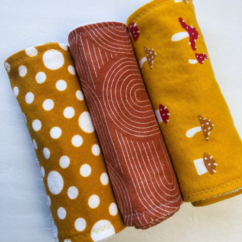 Mushroom Baby Gift, Burp Cloth Set, Retro Boho Baby Gift, Woodland Burp Rag, Mushroom Nursery, Cottagecore Baby, Nature Baby Gift, Burping