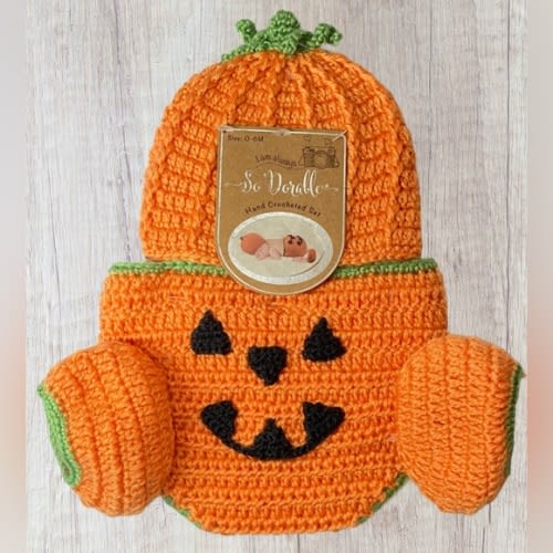 So Dorable Hand Crocheted Pumpkin Set