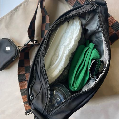 BLACK CROSSBODY BAG