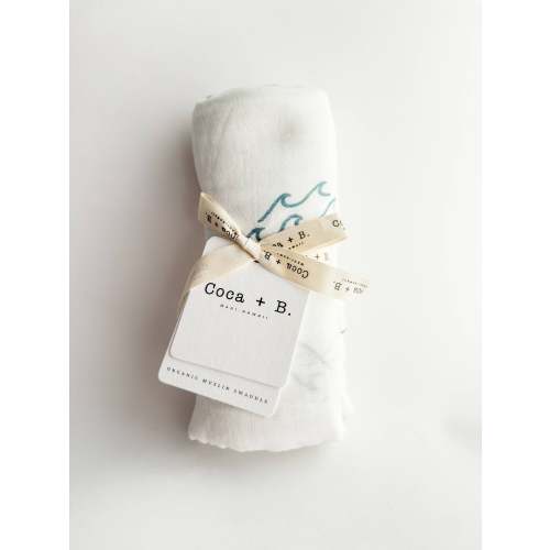 Surfer Wave Organic Bamboo Swaddle – honey + hive