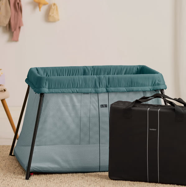 BabyBjörn Travel Crib Light