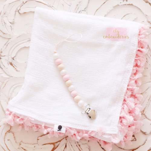 PINK, PEARL, & NATURAL PACIFIER CLIP – Caprilina