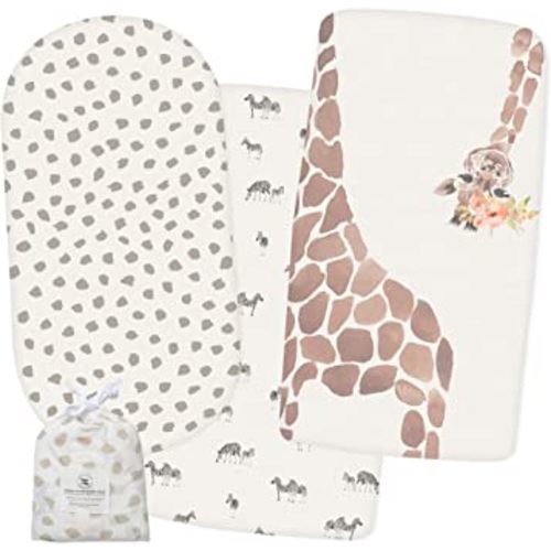 POPPI & MAX: 100% Organic Bassinet Sheets – Premium Jersey Cotton Bassinet Sheet Set for Baby Boy/Girl | Fitted Baby Sheets for Standard Bassinet Pads | Bassinet Cover | Safari Giraffe